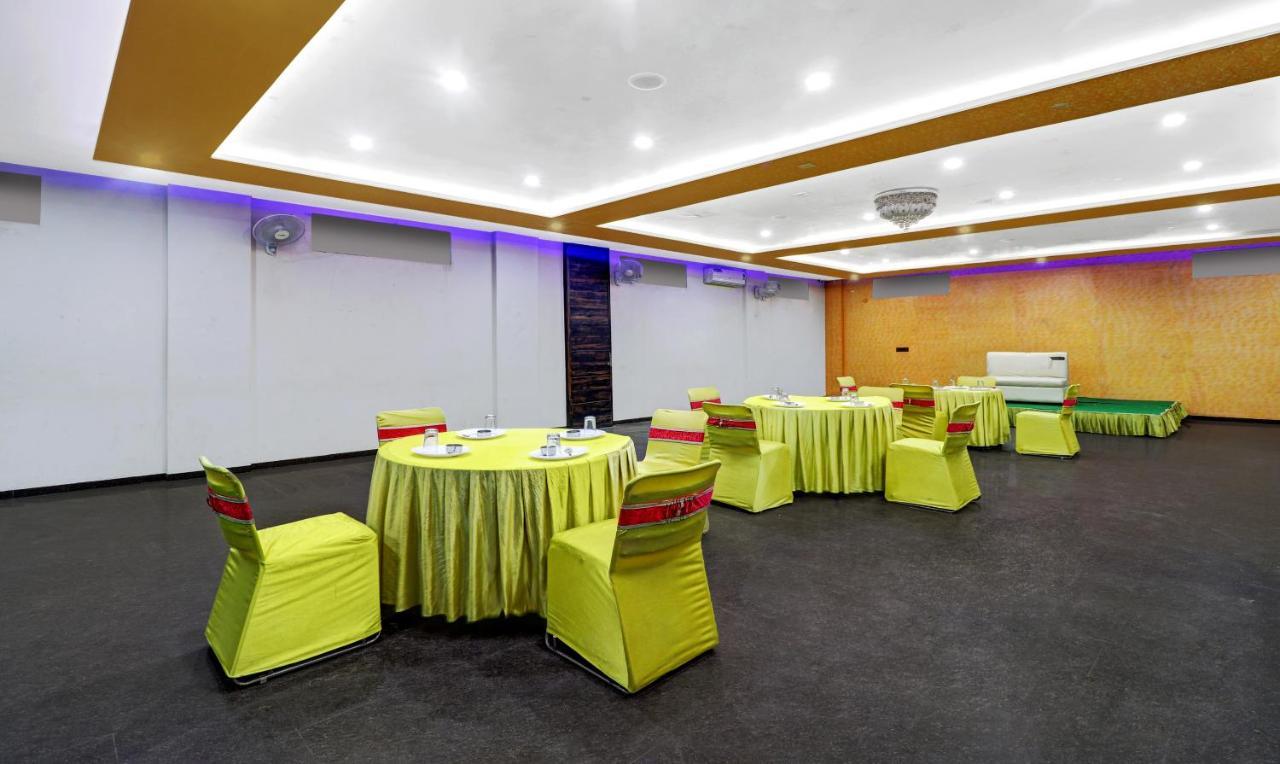 Itsy Hotels Anjali Mahal 500, Mtrs From Mathura Railway Station Εξωτερικό φωτογραφία