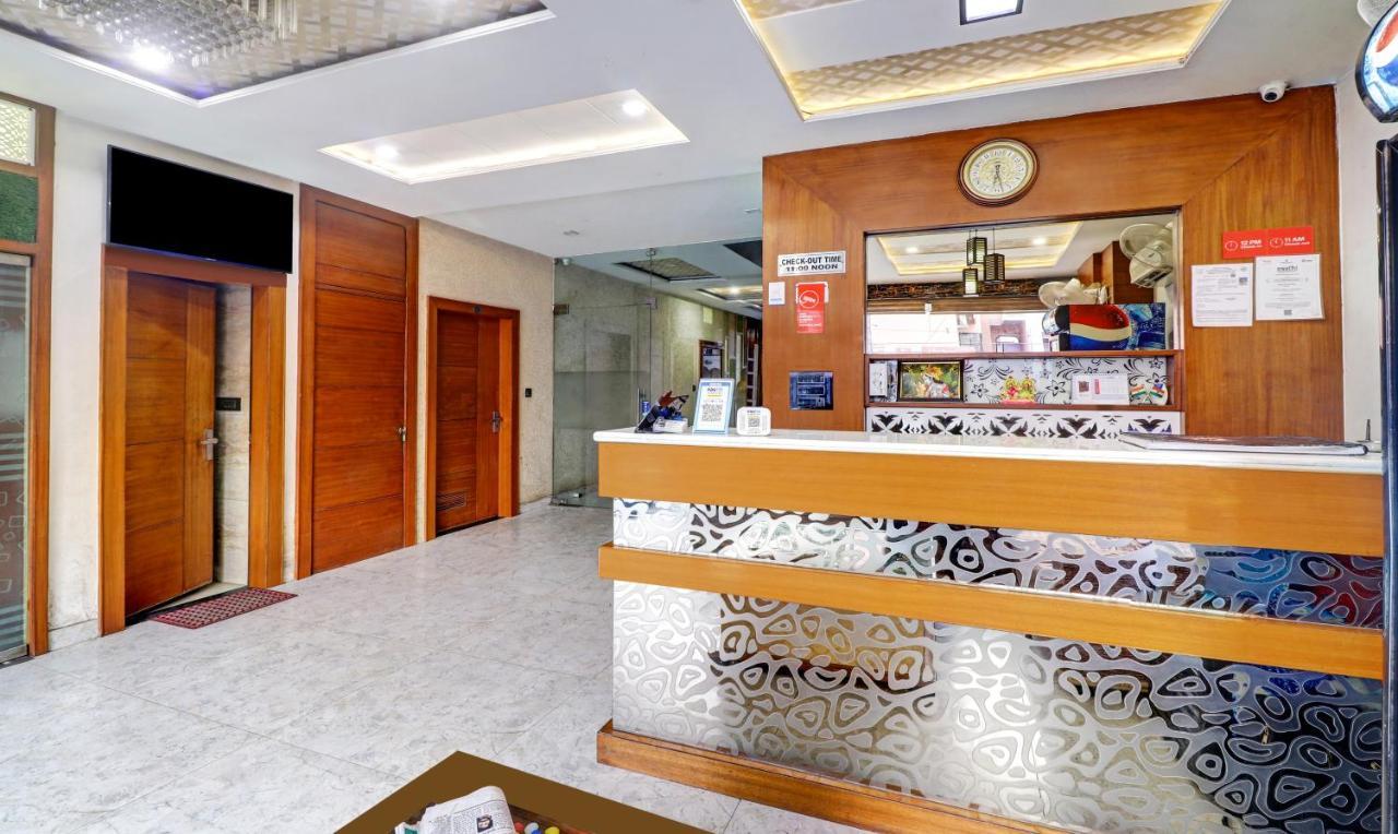 Itsy Hotels Anjali Mahal 500, Mtrs From Mathura Railway Station Εξωτερικό φωτογραφία