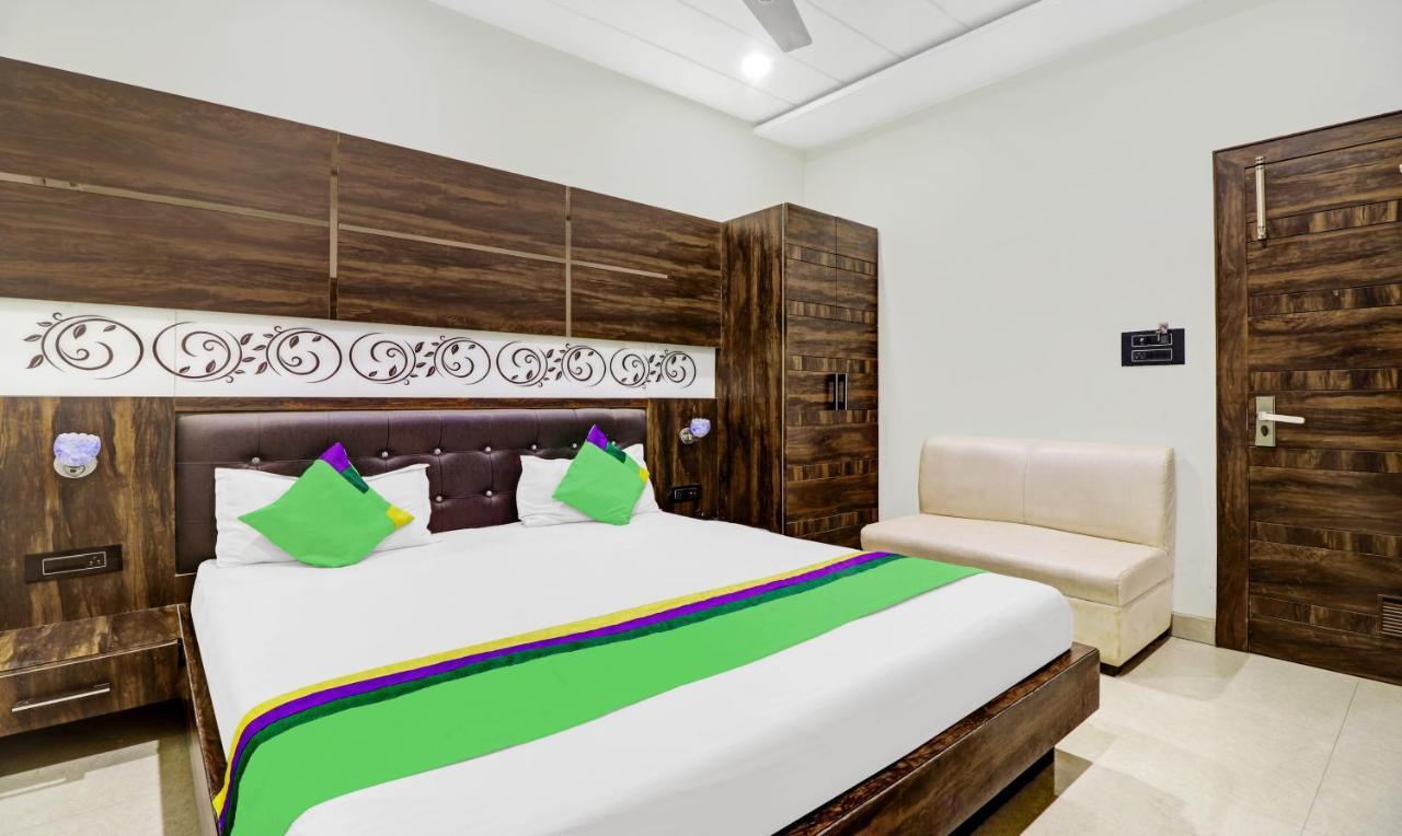 Itsy Hotels Anjali Mahal 500, Mtrs From Mathura Railway Station Εξωτερικό φωτογραφία