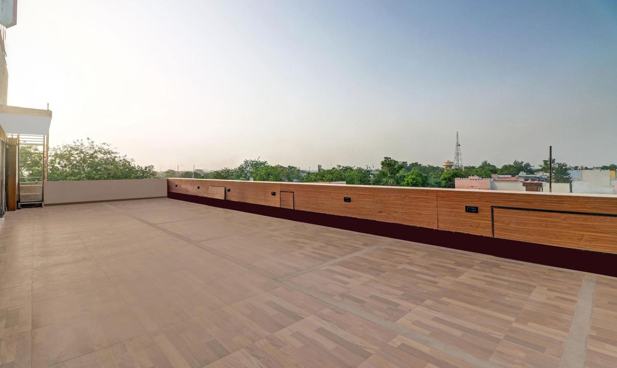 Itsy Hotels Anjali Mahal 500, Mtrs From Mathura Railway Station Εξωτερικό φωτογραφία